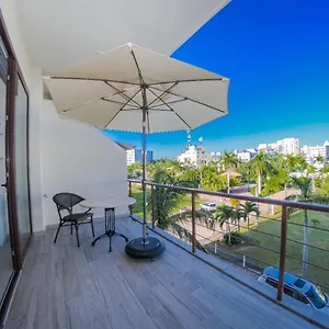 Modern Stylish Apt. Steps Away From The Nuevo Vallarta